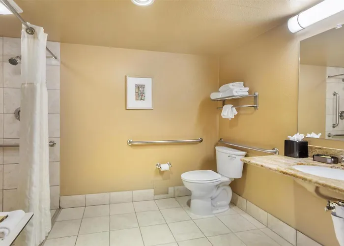 Best Western Plus Garden Court Inn